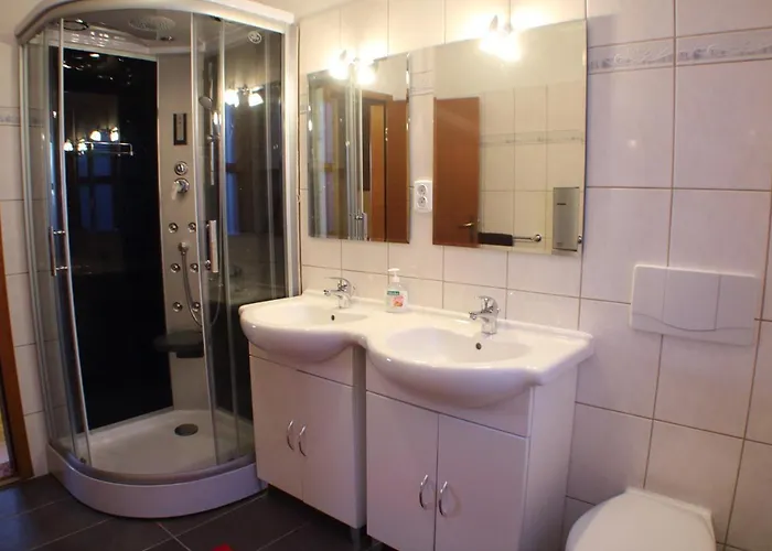 Sternen-chalet Dağ evi Grassendorf